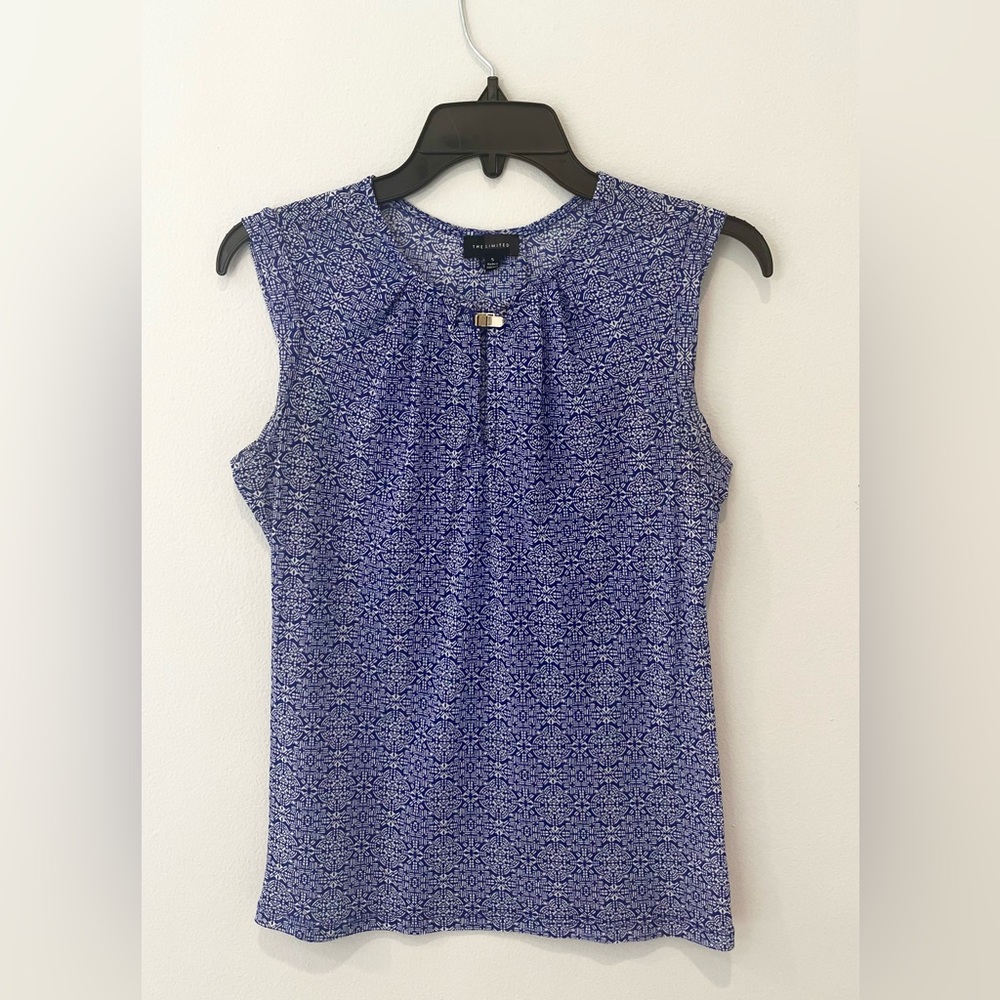 The Limited Sleeveless Sheer Top Blouse. Size S